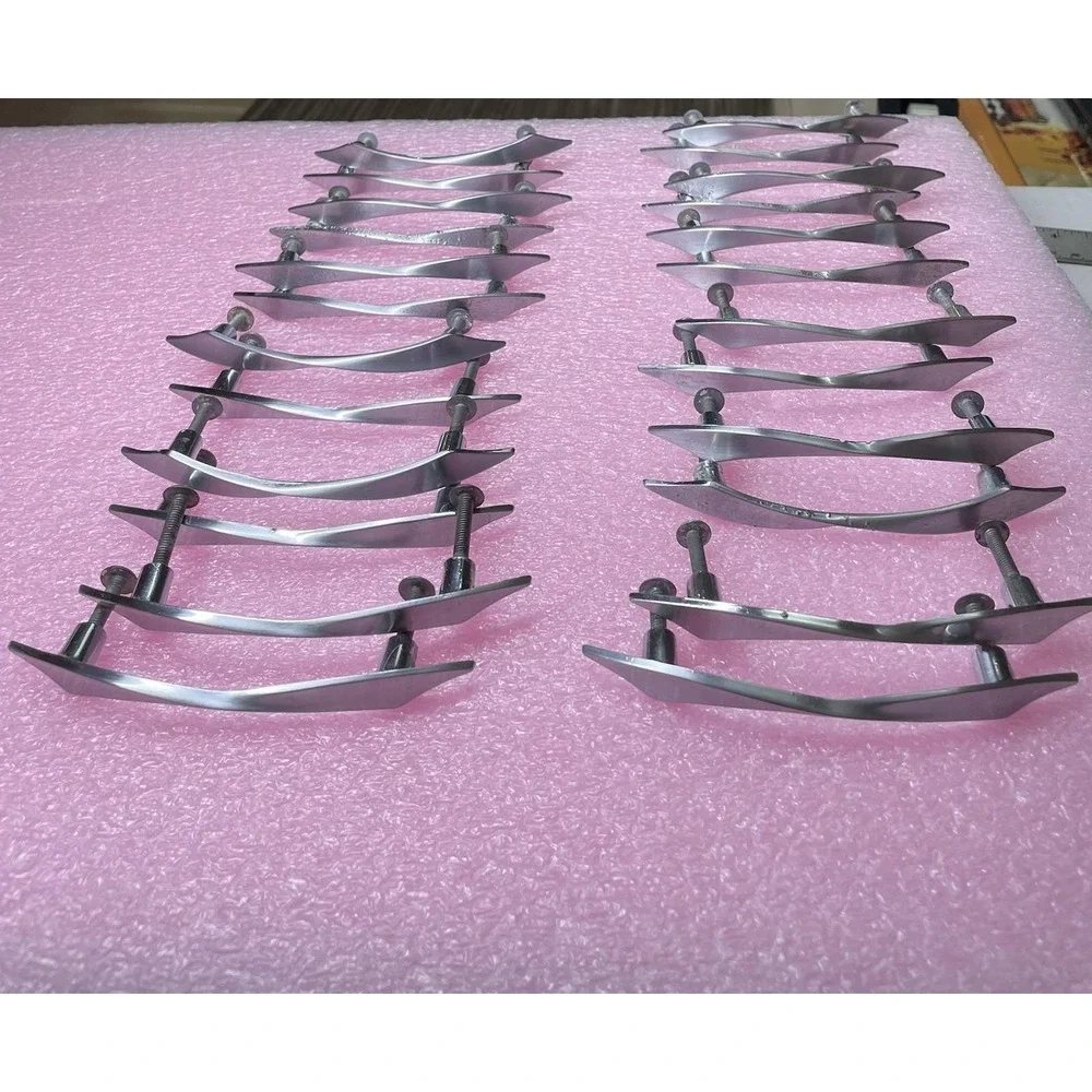 Vintage 1963 Lot of 24 Atomic-era Boomerang Cabinet Drawer Pulls Handles Screws